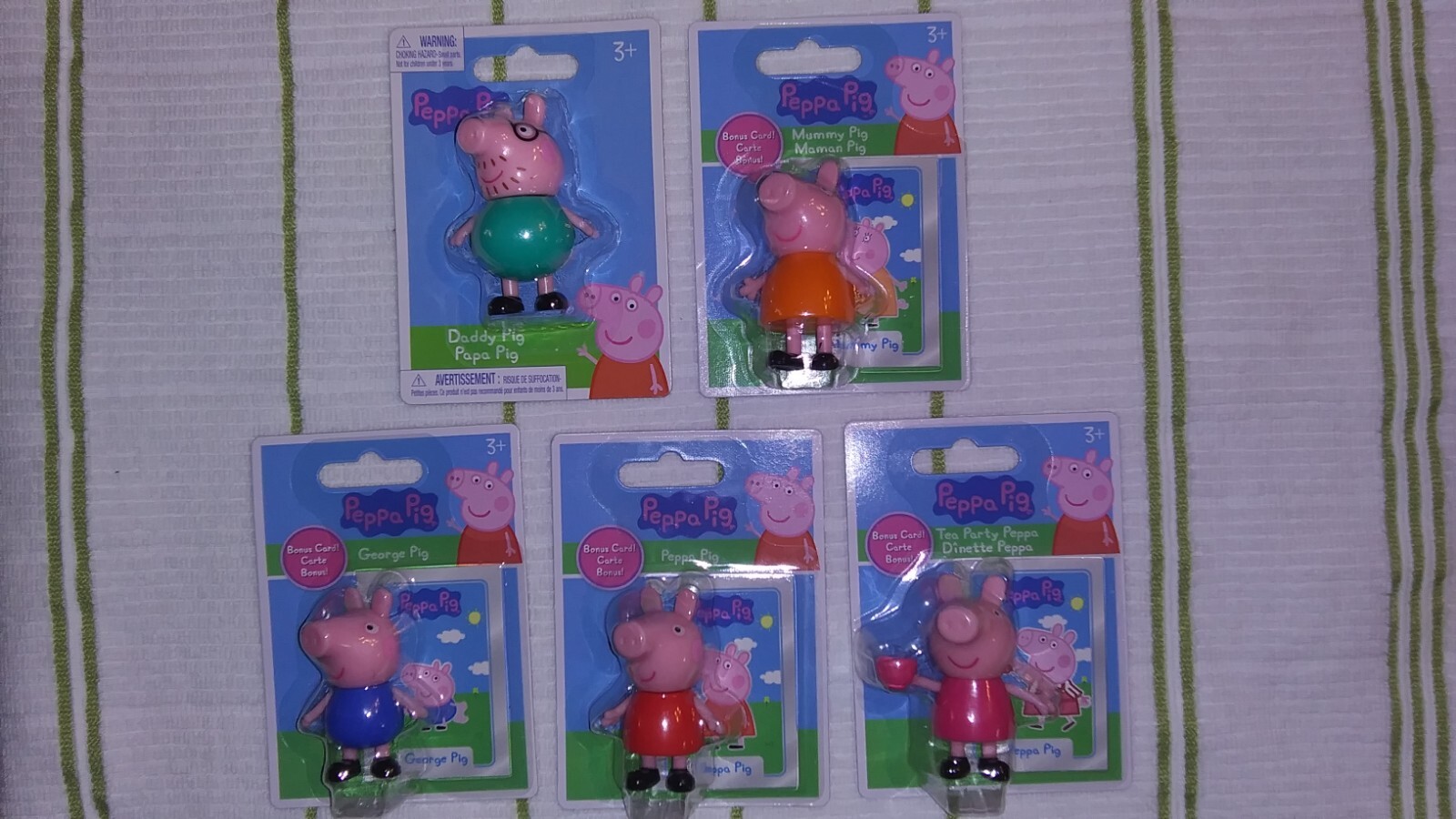 Peppa Pig Yahtzee Jr Board Game Hasbro & Set of 5 Mini Figs both NEW SEALED
