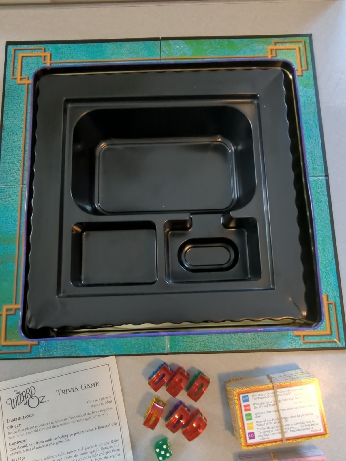 Wizard of Oz Trivia Game Complete Pressman 1999 Tin