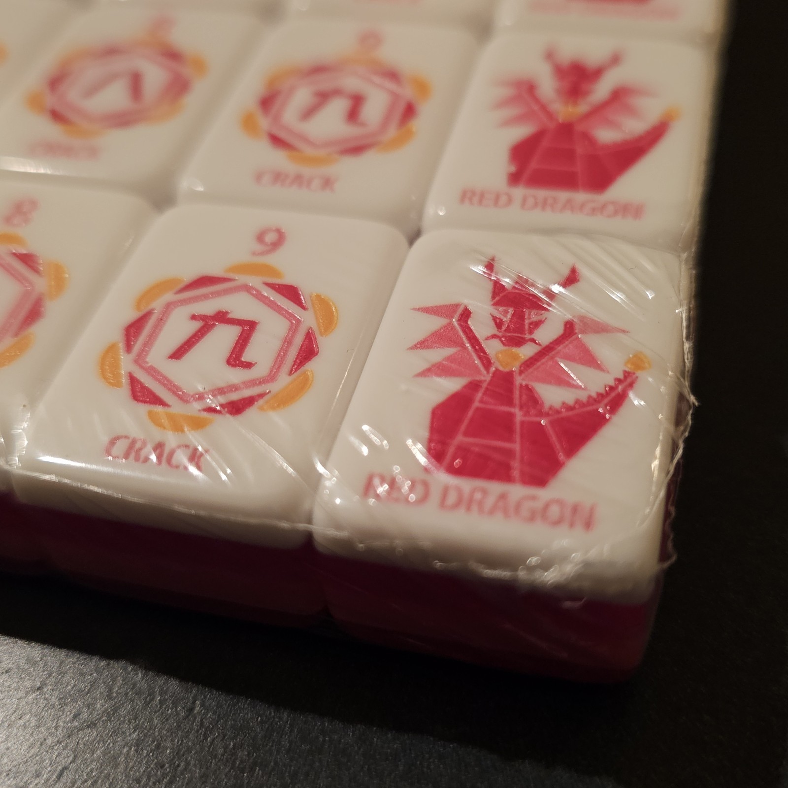NEW! Unbranded Hot Pink Crystal Backed Engraved Mahjong Tiles Set 160