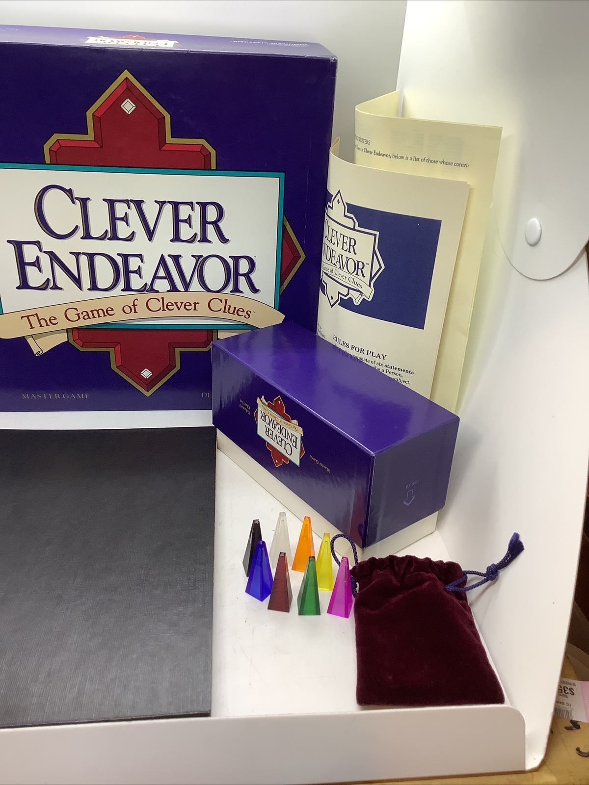 Clever Endeavor – The Game of Clever Clues – Master Game Deluxe Edition 1989