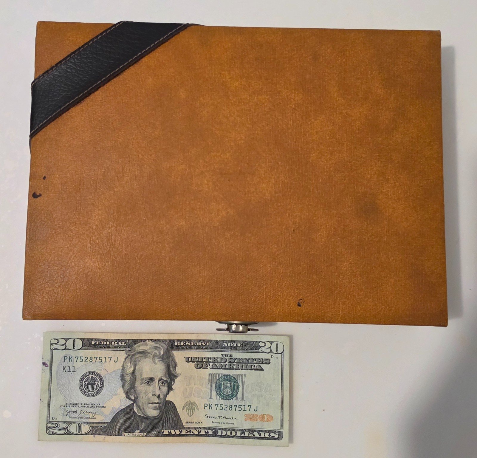 Vintage Backgammon Set Brown White Faux Leather Case Portable 9.5″x7″