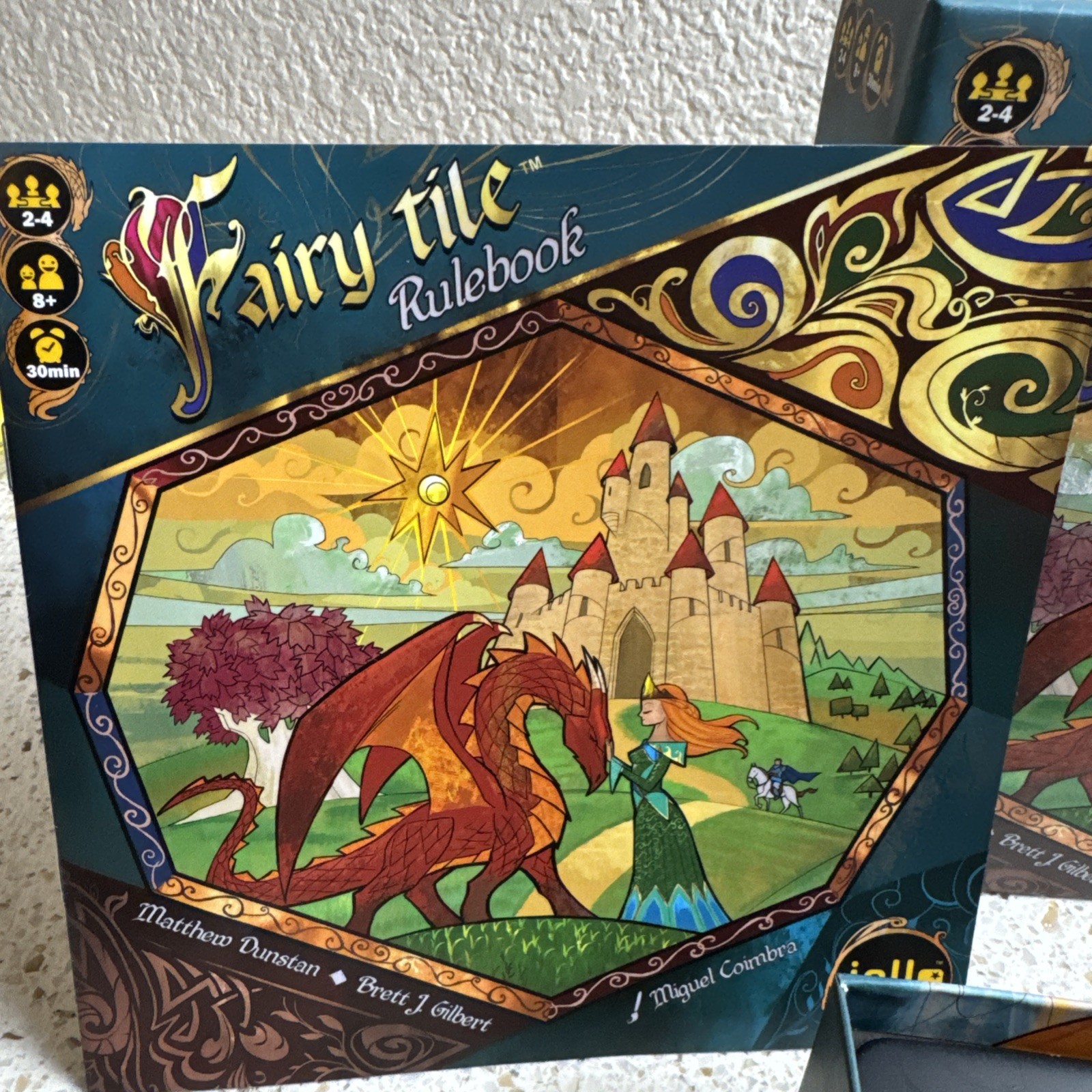 Fairy Tile Board Game Fantasy Strategy Storytelling 2-4 player ages 8+ Iello