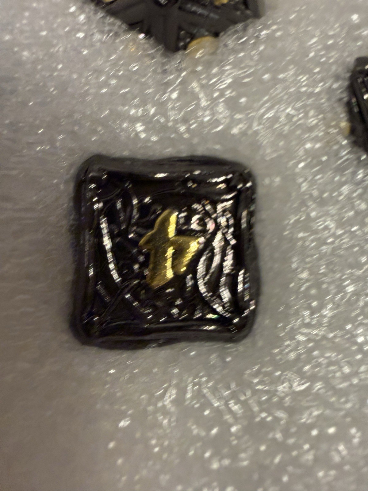 Ubeuck metal game dice 7 piece set – Multiple Colors – Black AND Gold – NEW