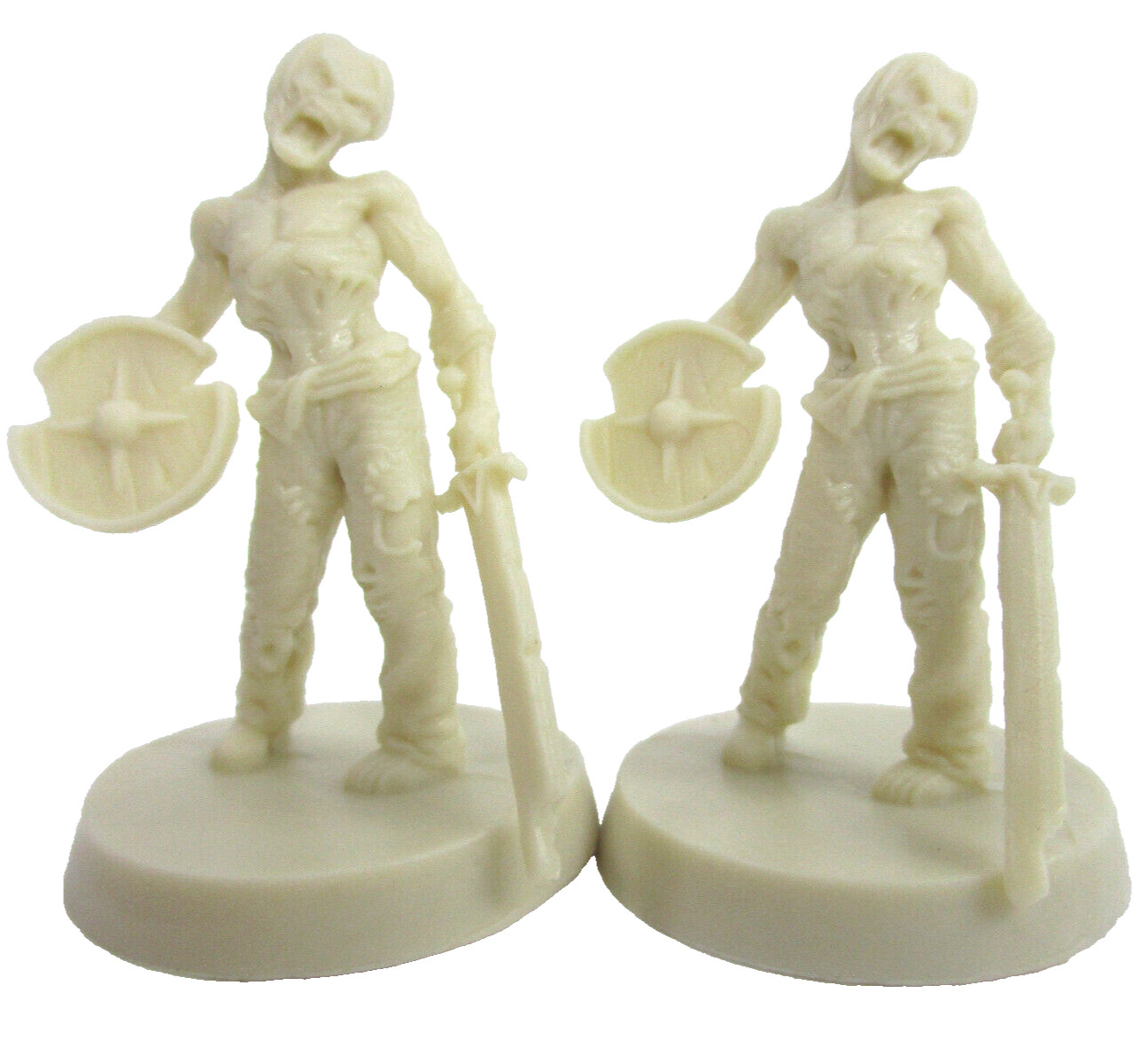 HeroQuest: 2x ZOMBIE Minis & Card NEW!!
