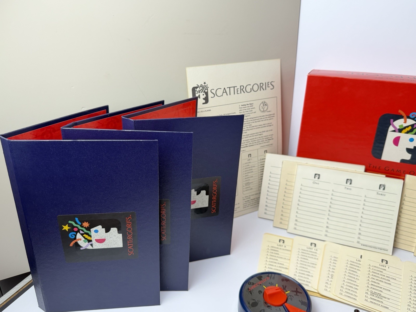 The Game Of Scattergories 1988 COMPLETE – Milton Bradley