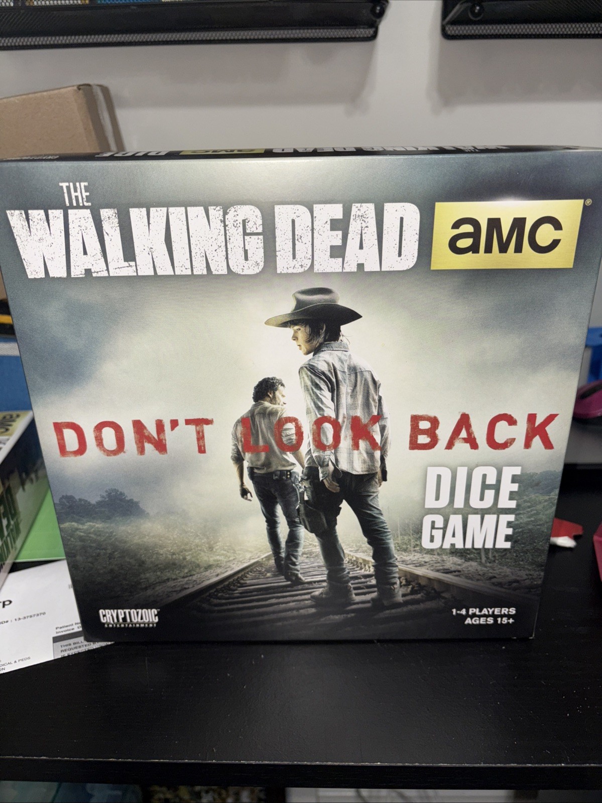 AMC The Walking Dead Don’t Look Back Dice Game Zombie Horror Board Game-Open Box
