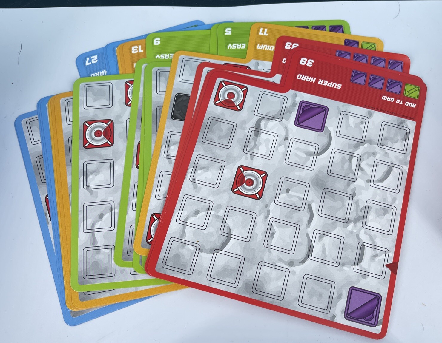 ThinkFun Laser Maze Jr Science Logic Maze Game Complete GREAT SHAPE!