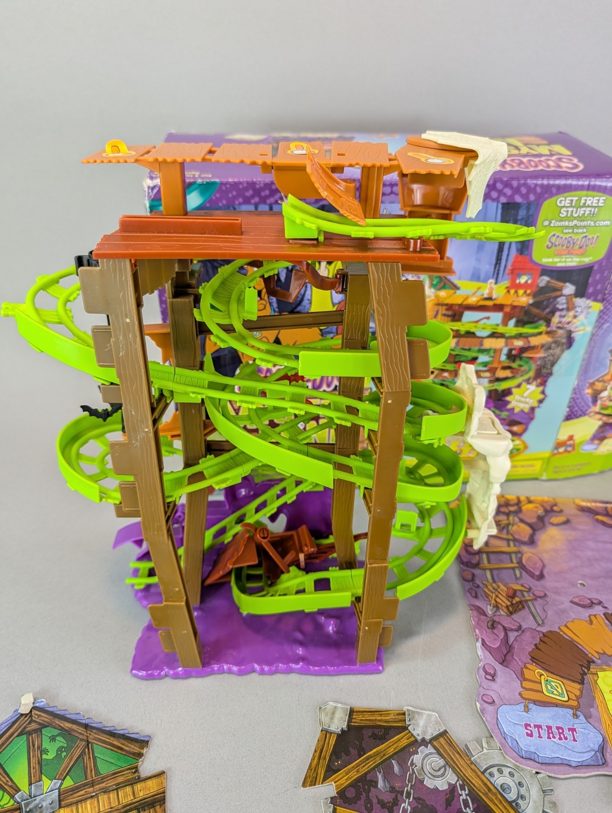 Scooby Doo 2013 Pressman Mystery Mine Board Game