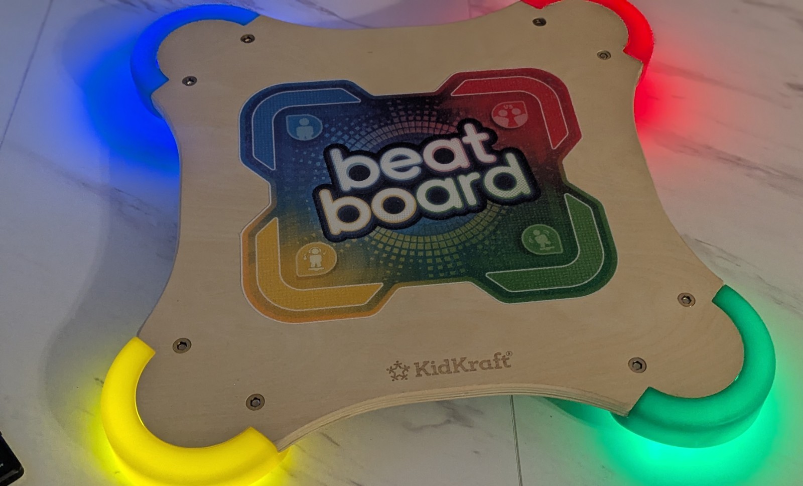KidKraft Beat Board 4 Games 5+ Solo Mission Head to Head DJ Balance Challenge