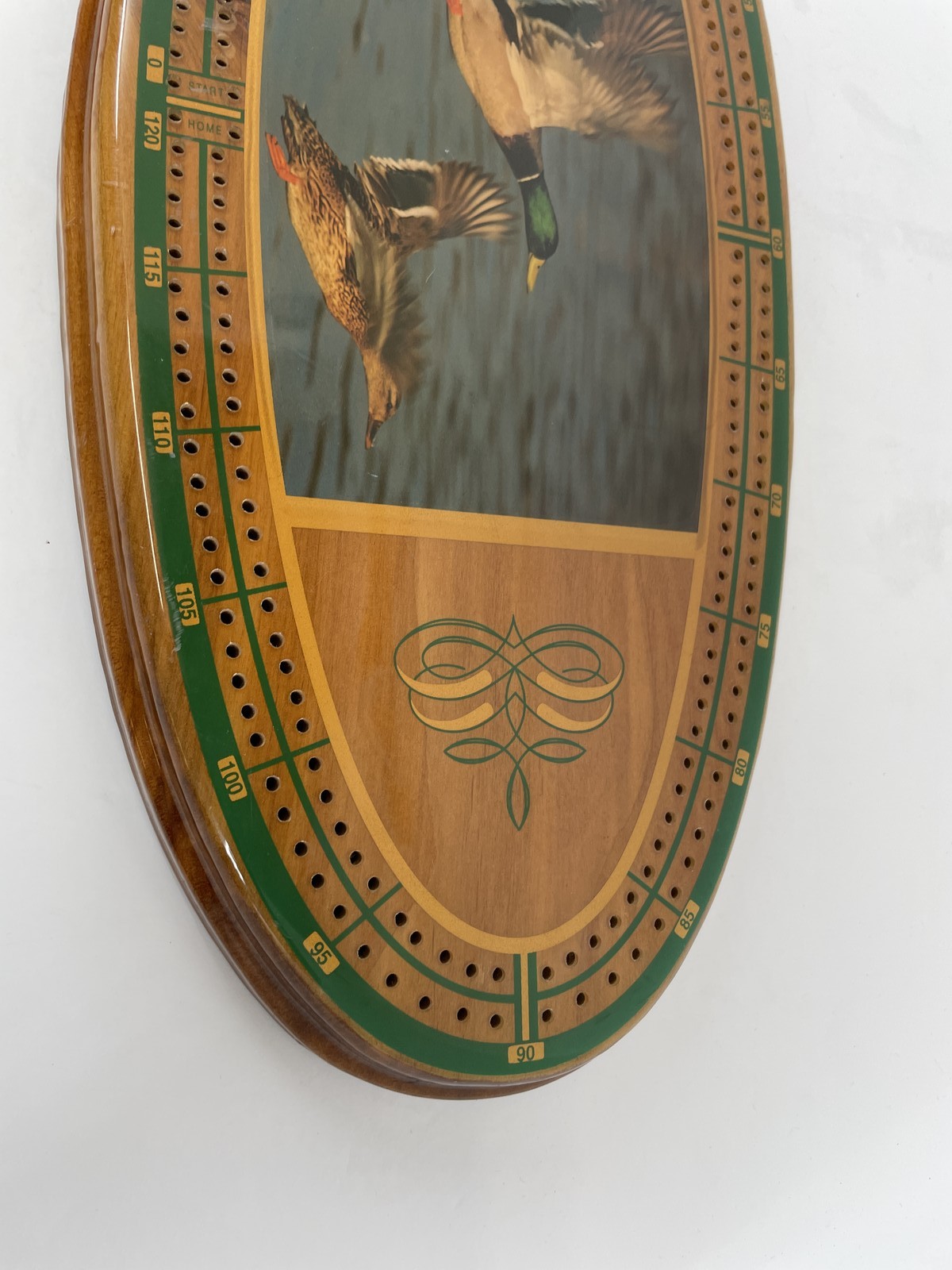 Vintage Great Western Ent. Wooden Cribbage Board – Flying Ducks Wildlife Theme