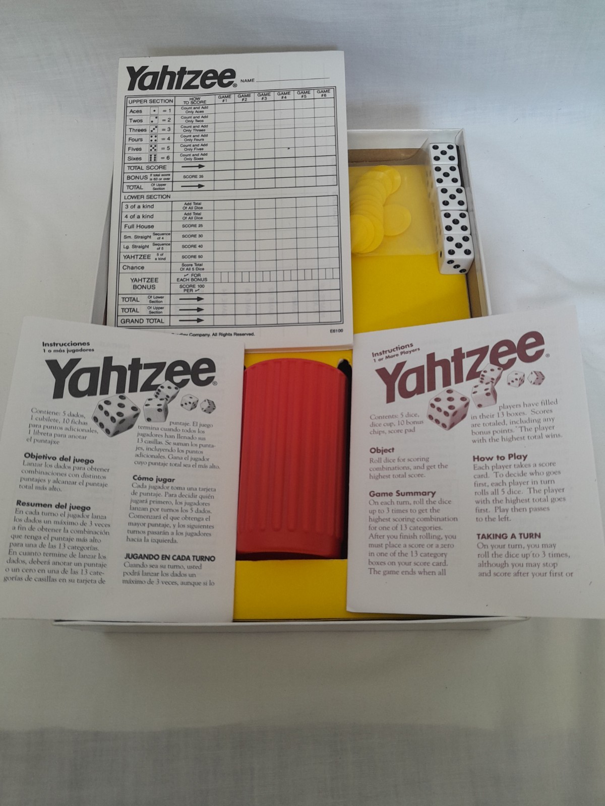 Yahtzee Milton Bradley Family Dice Game Vintage 1998 COMPLETE