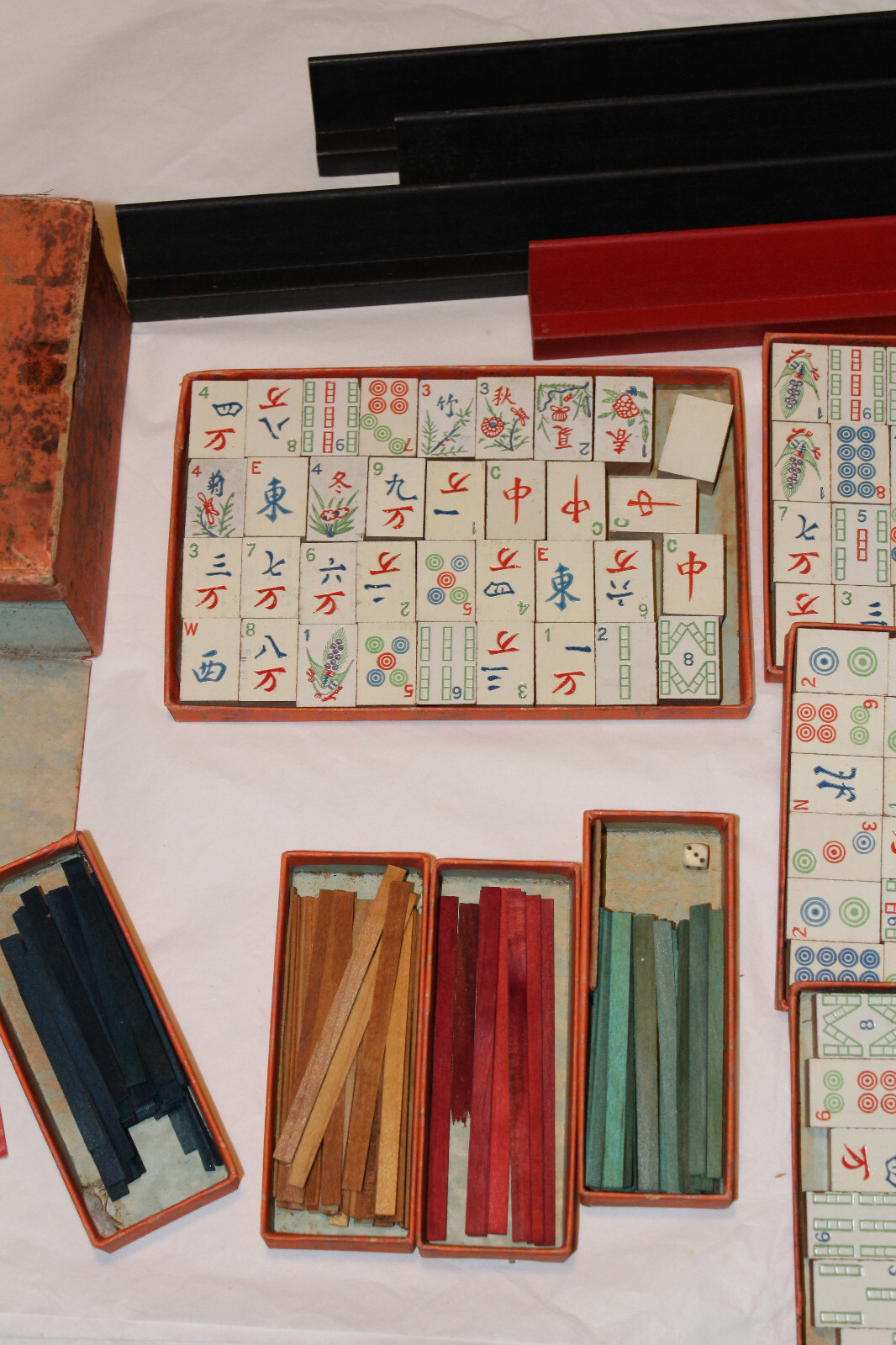 1923 MahJong Mah Jong Milton Bradley 4 RARE TILE RACKS 143 Tiles Instruction