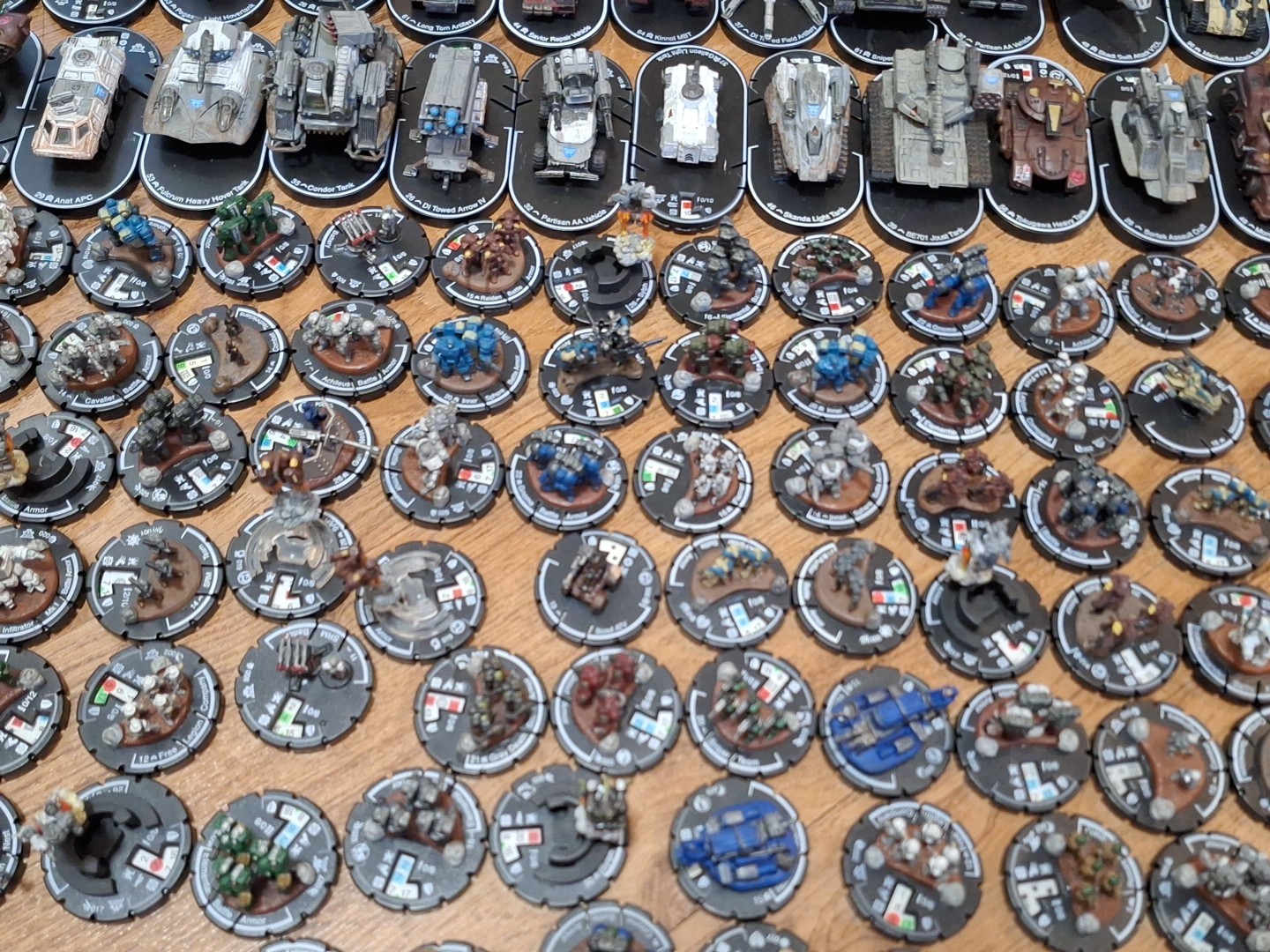 Lot 300+ Wizkids Mechwarrior 130+ Vehicles and 170+ Infantry Figures