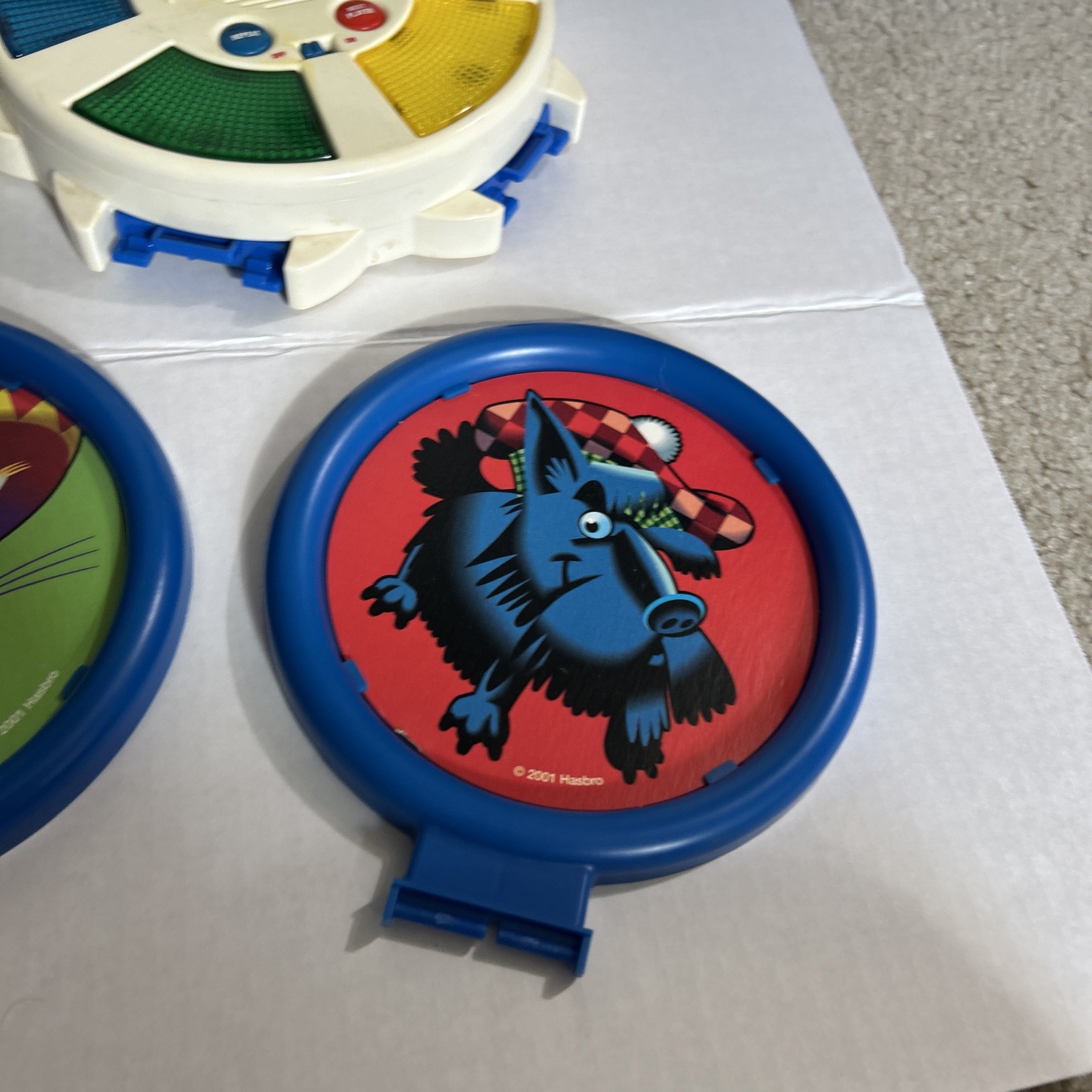 Throw Me a Bone; Bone-Tossing Target Game (Milton Bradley; 2001) Complete CIB