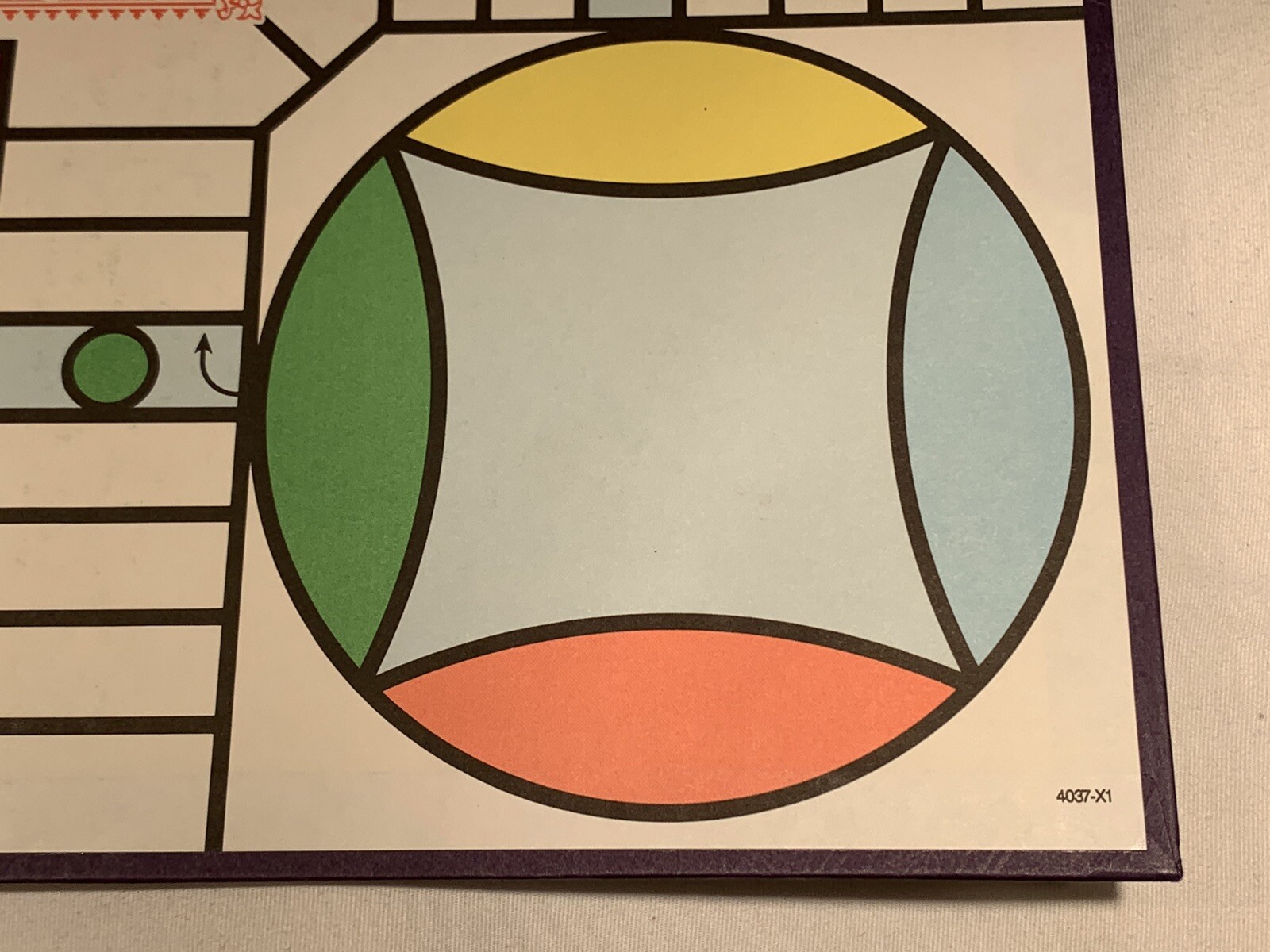 Parcheesi Classic Board Game VINTAGE COMPLETE Milton Bradley 1989 Family Game