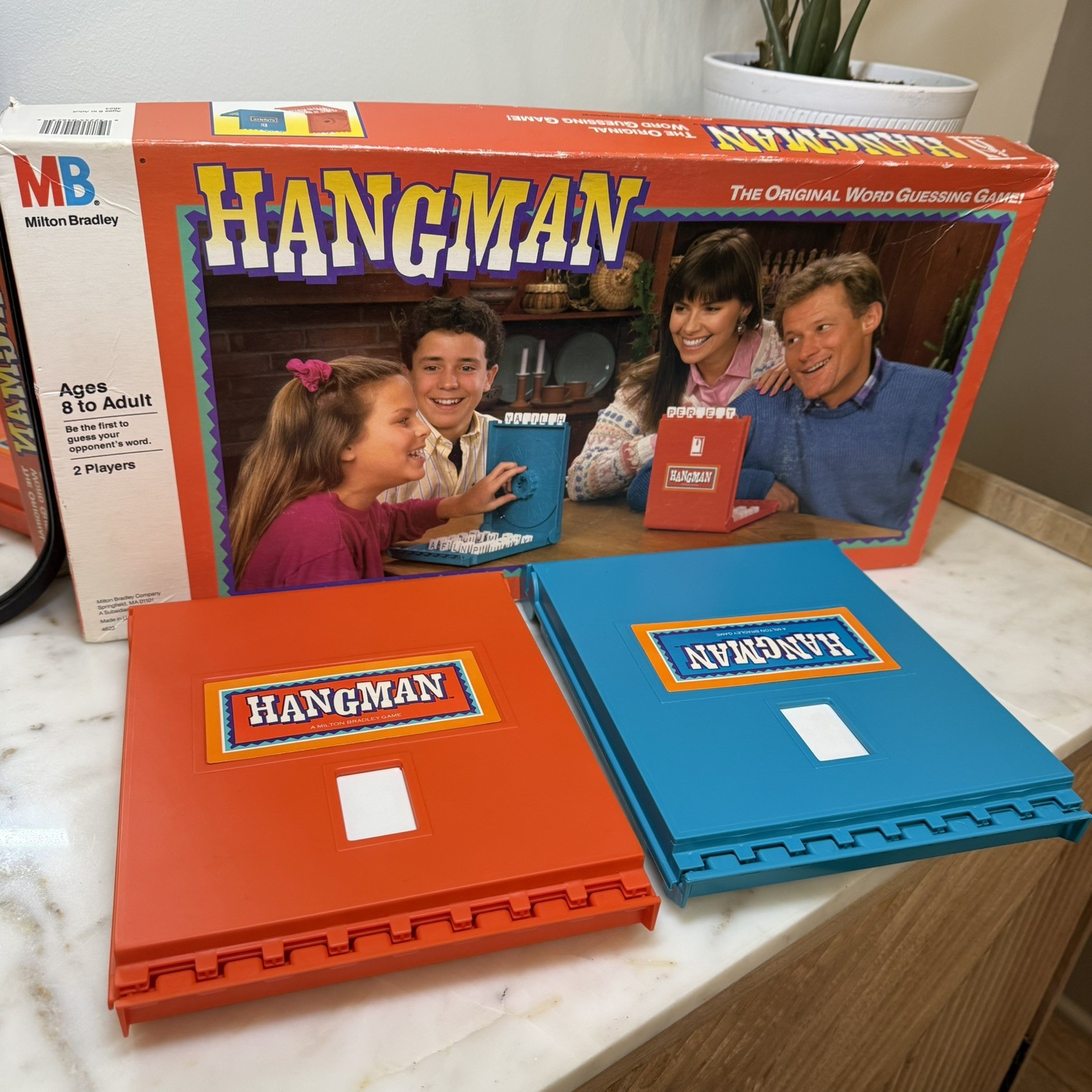 VINTAGE Hangman Milton Bradley 1988 Words Classic Game 55 red 55 blue tiles