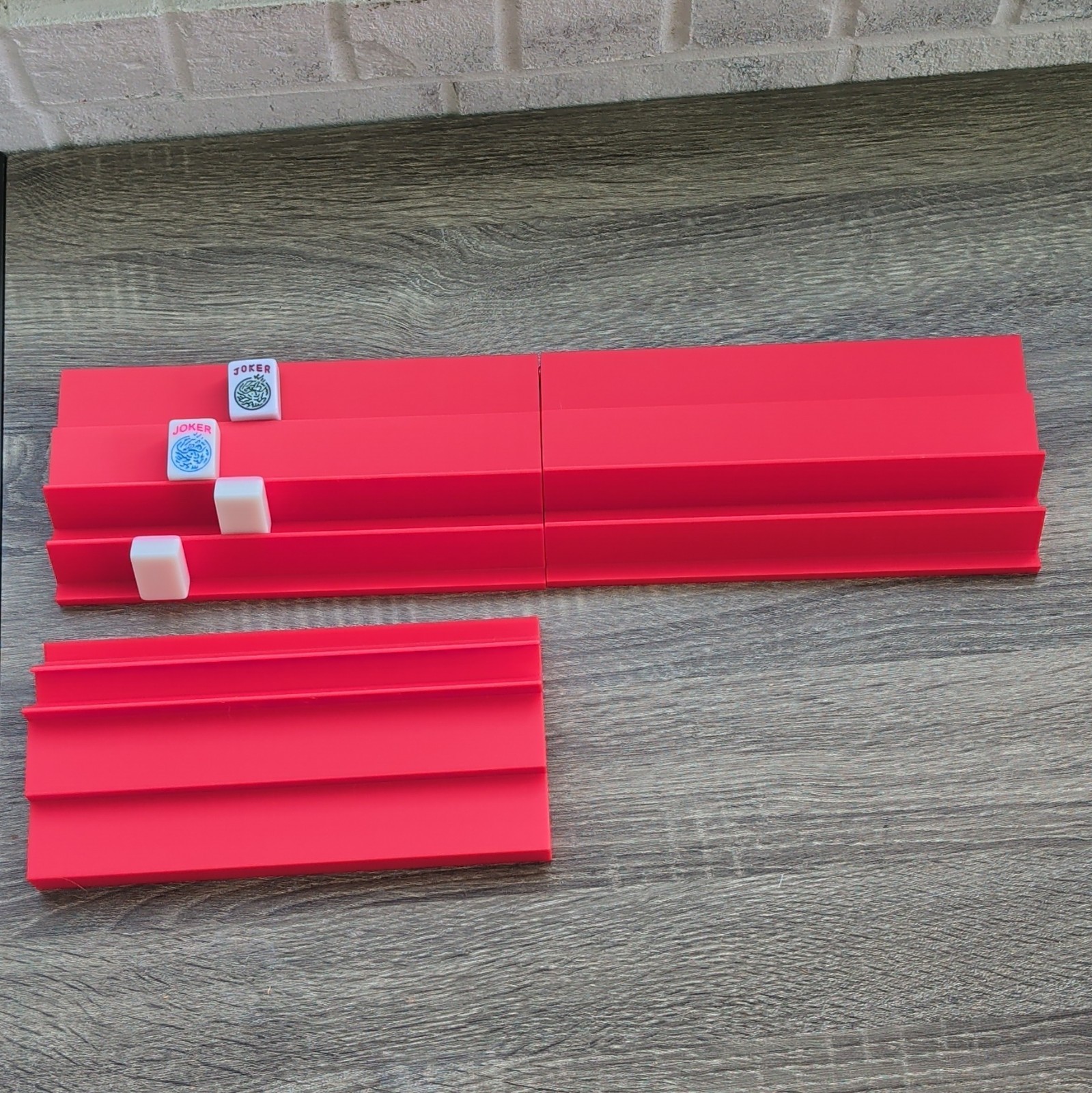 Red Siamese mahjong Mahjongg Rack. 4 Total Pieces, 9 Inches each. Gently Used