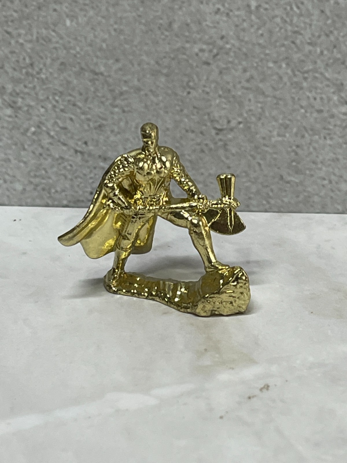 2018 Monopoly Marvel Avengers – Replacement Gold Token THOR