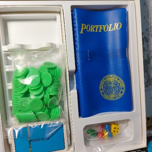 1990 National Geographic ON ASSIGNMENT Board Game in Original Box & Complete