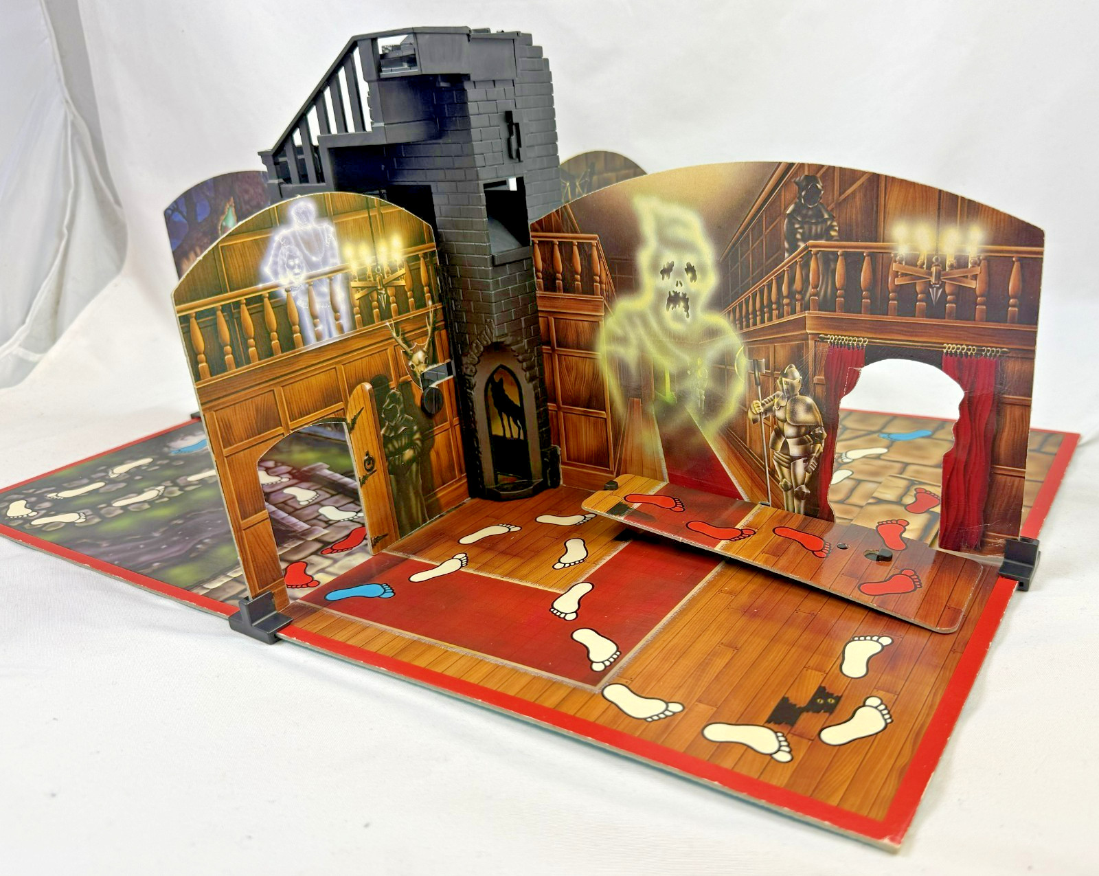MB Games Haunted Castle Board Game Party Game Complete Vintage 80s