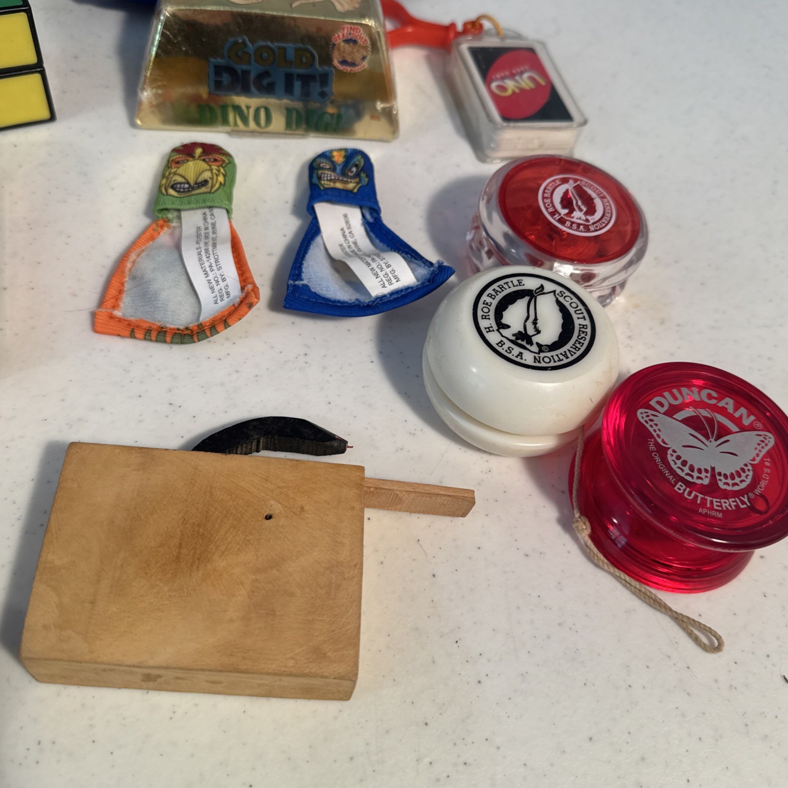 Lot of Miscellaneous Mini Games: Rubik’s cube, etch-sketch, yo-yo’s, Mini Pool