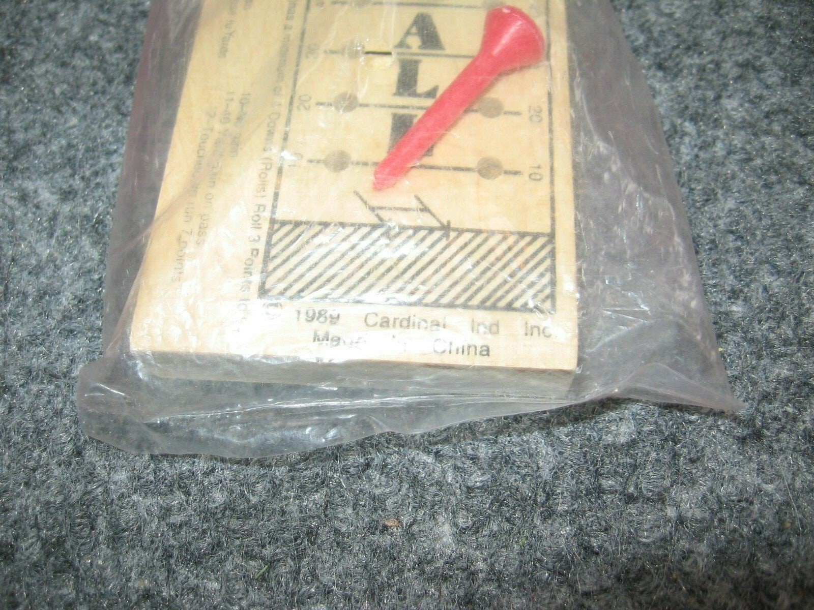 Vintgage 1989 CARDINAL Industries WOOD FOOTBALL Peg Dice Board GAME COMPLETE