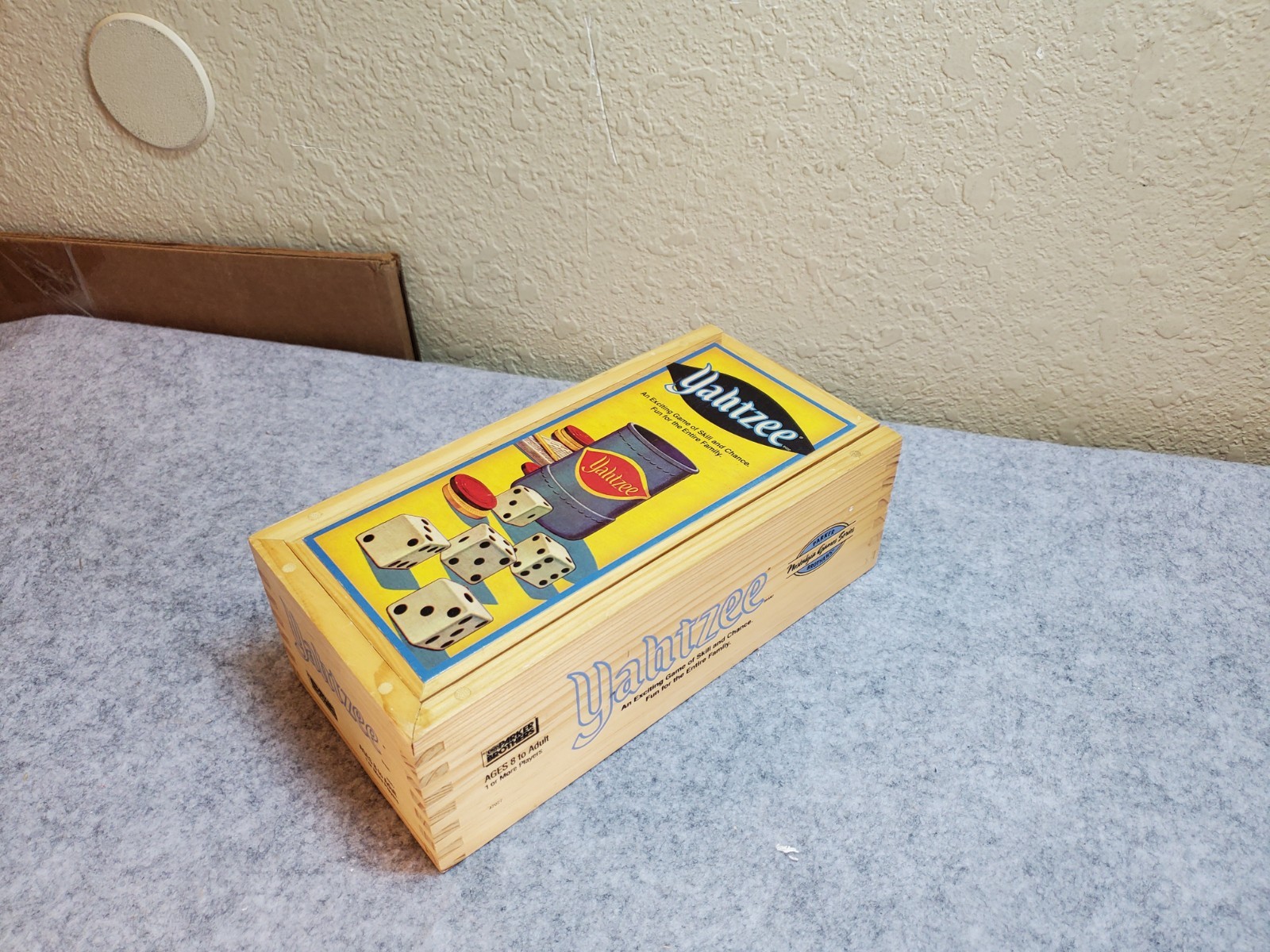 Yahtzee 2004 Nostalgia Games Series Parker Brothers Box, Pre-owned, Complete