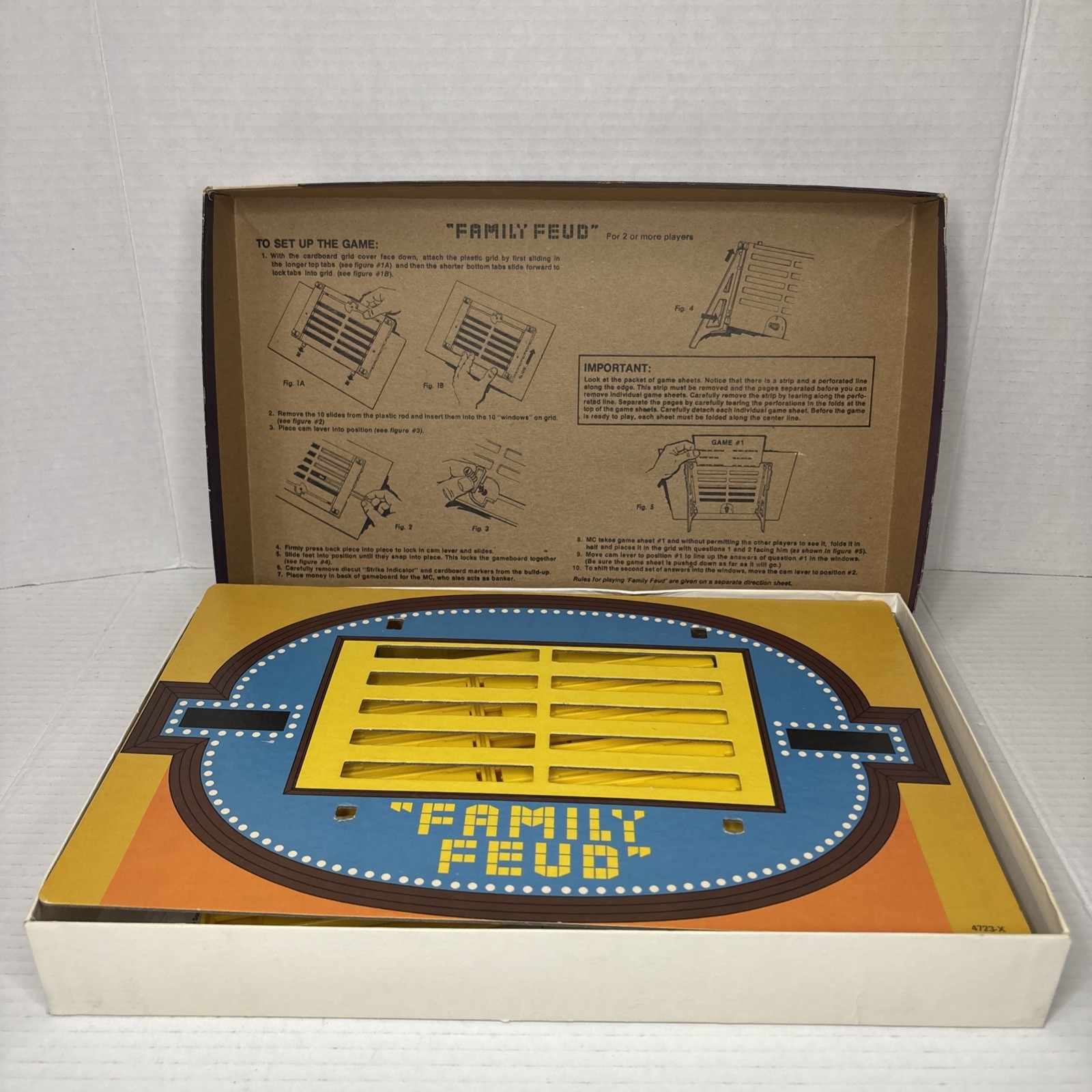 VINTAGE (1977) MILTON BRADLEY “FAMILY FEUD” BOARD GAME *Ages 10 to Adult* {USA}