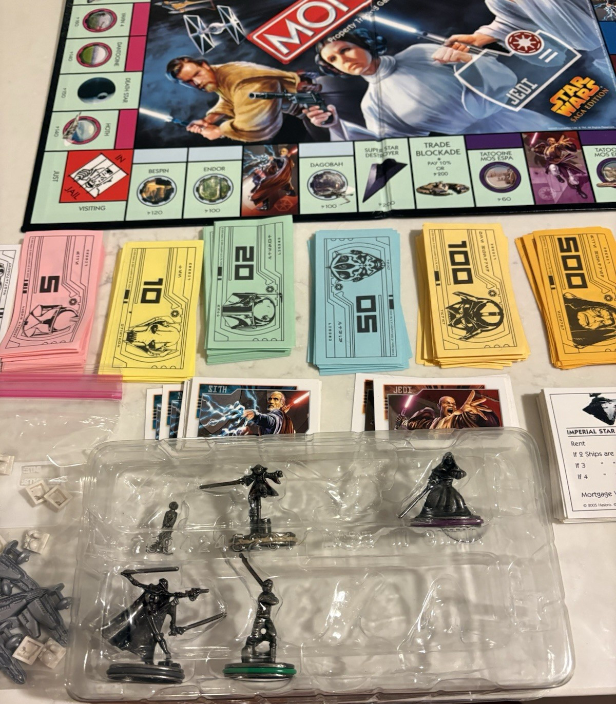 2005 Star Wars Monopoly Saga Edition in Great Condition 95% Complete