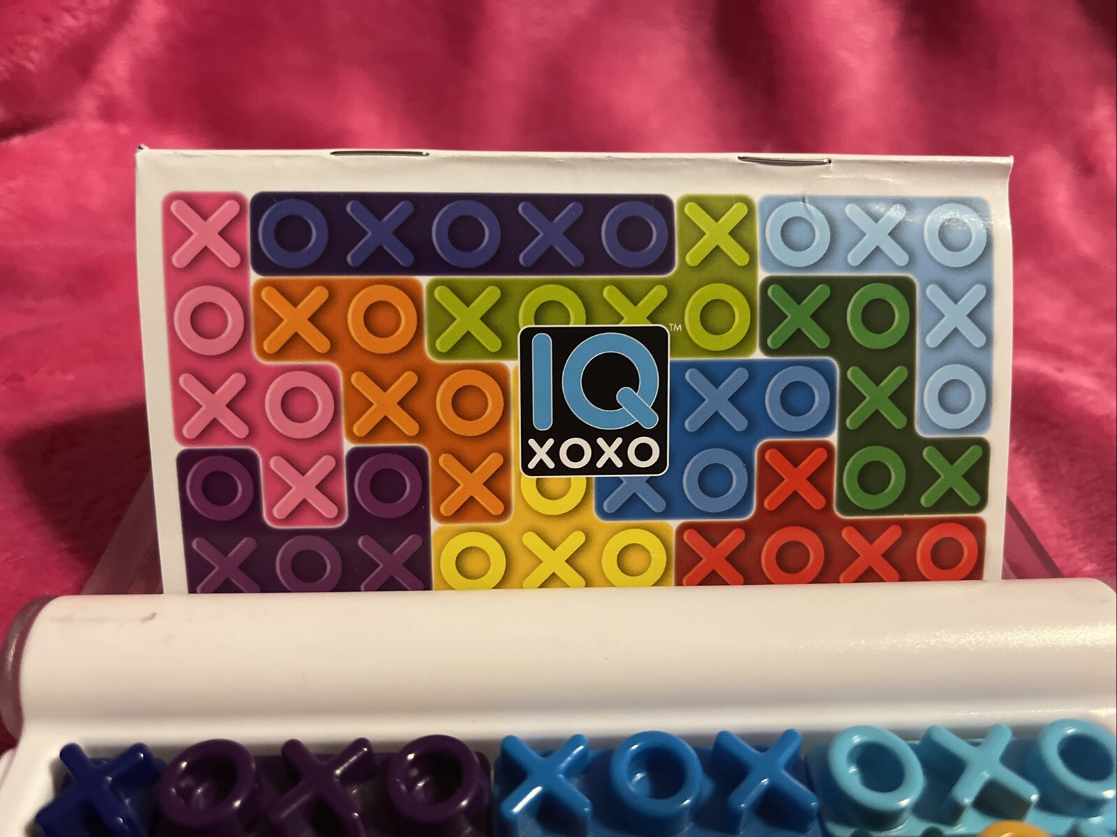 SmartGames IQ XOXO Travel Game with 120 Challenges