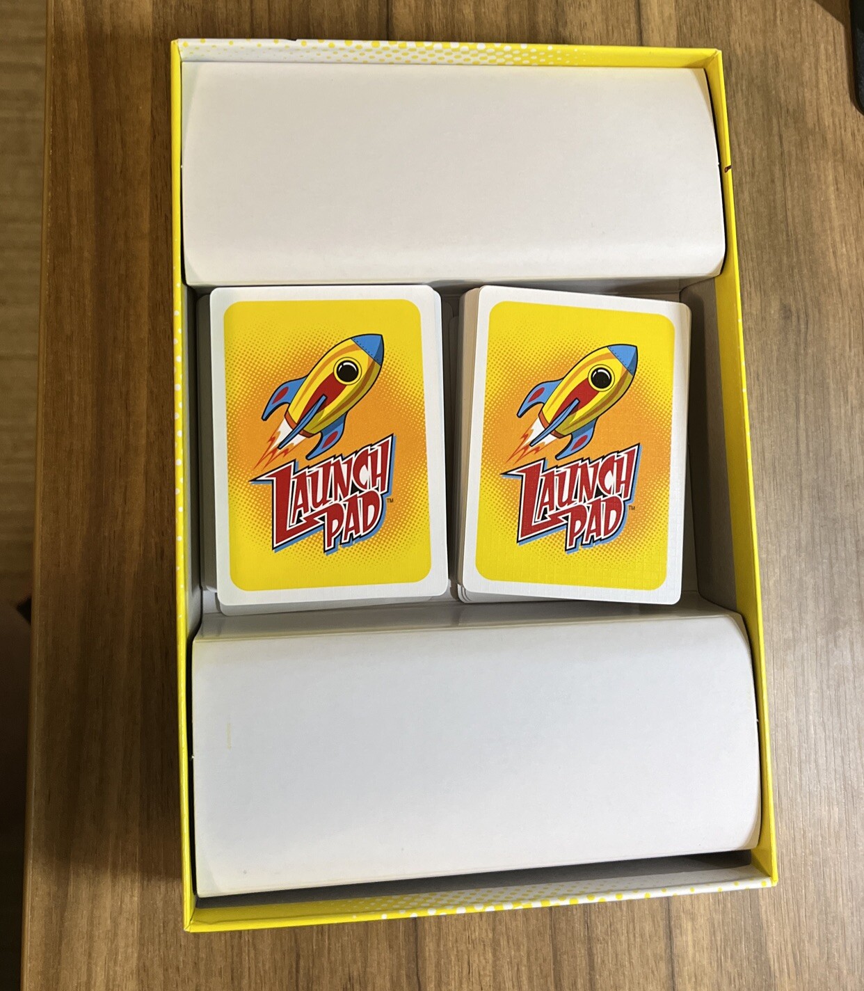 Launch Pad 2010 Card Game Stratus Complete 2-4 Players 30-60 Minutes Ages 10+