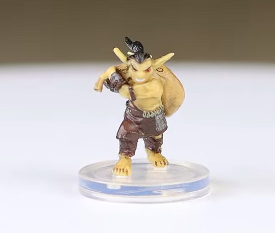 Dungeons And Dragons Onslaught Loot Goblin Promo Figure & Foil Card