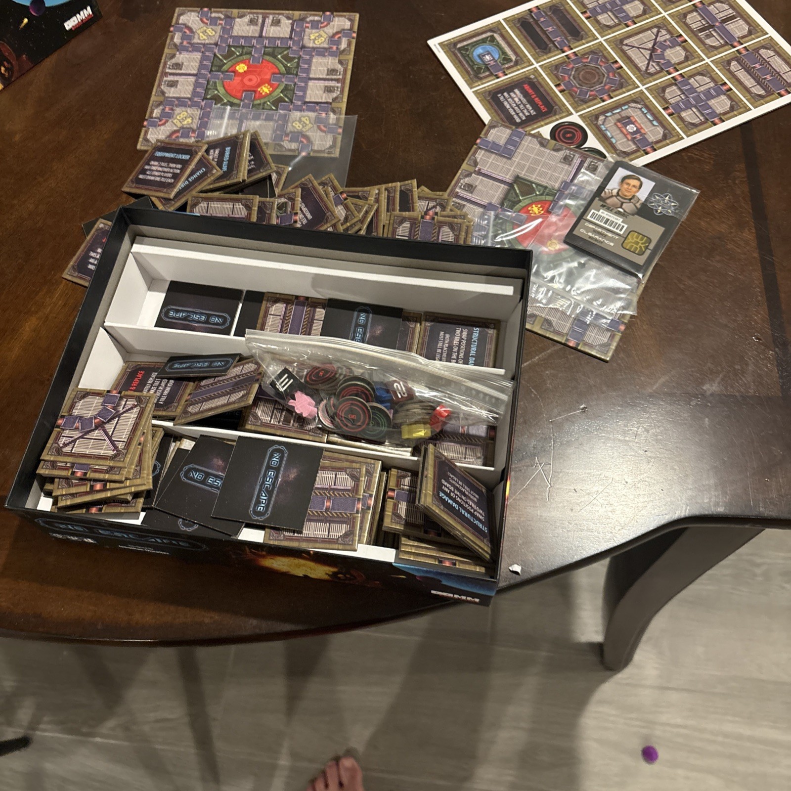 No Escape: Strategic Maze-Building Board Game – Titan Station Escape Adventure