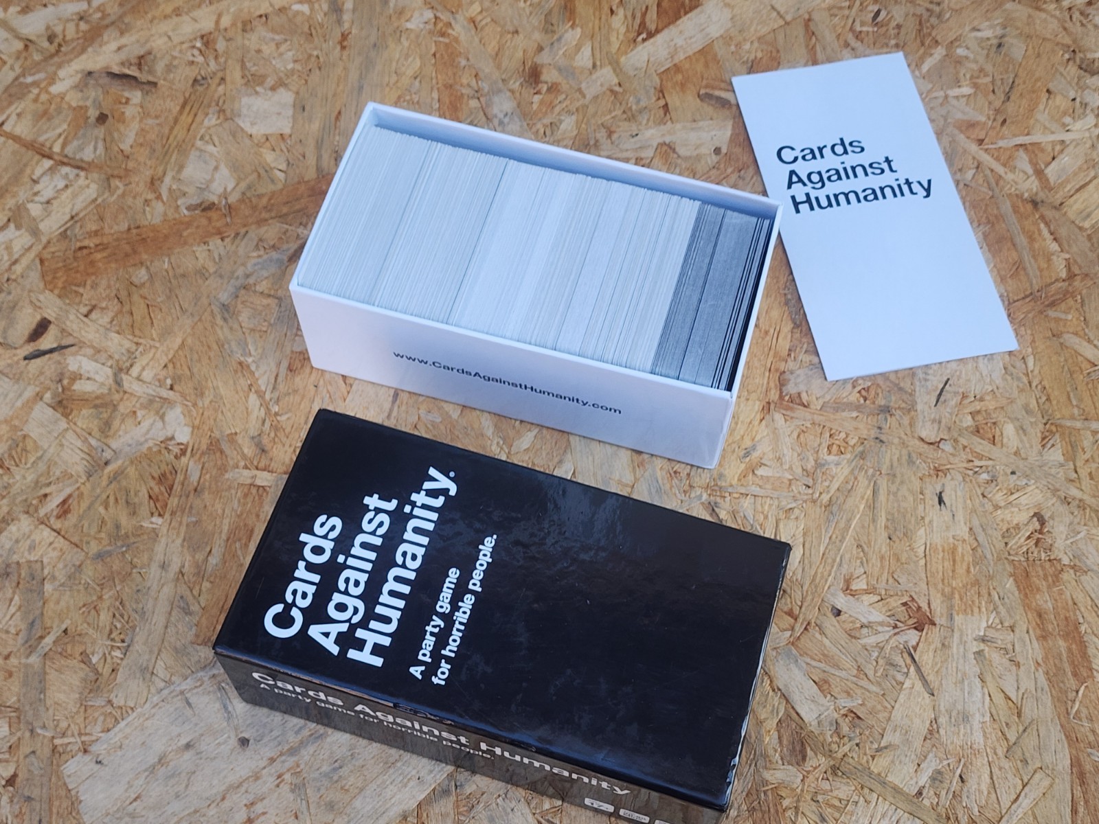 CARDS AGAINST HUMANITY new In Box Party Entertainment Game, FOR HORRIBLE PEOPLE