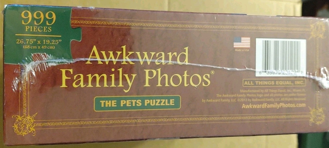 Awkward Family Photos Game Teen-Adult 4-6 Players All Things Equal, Inc Complete
