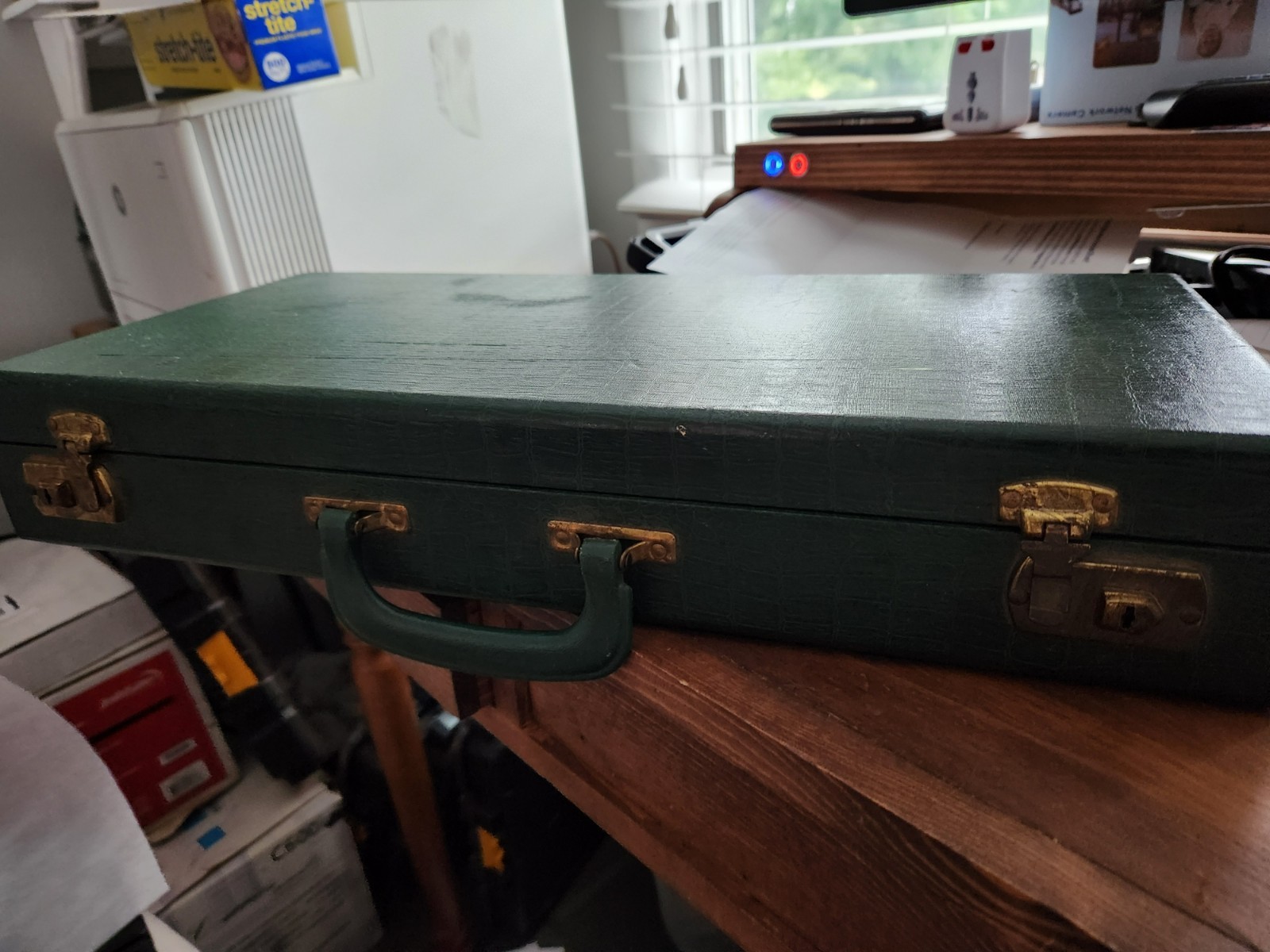 Vintage Mah Jongg Set Tiles Racks Green Case