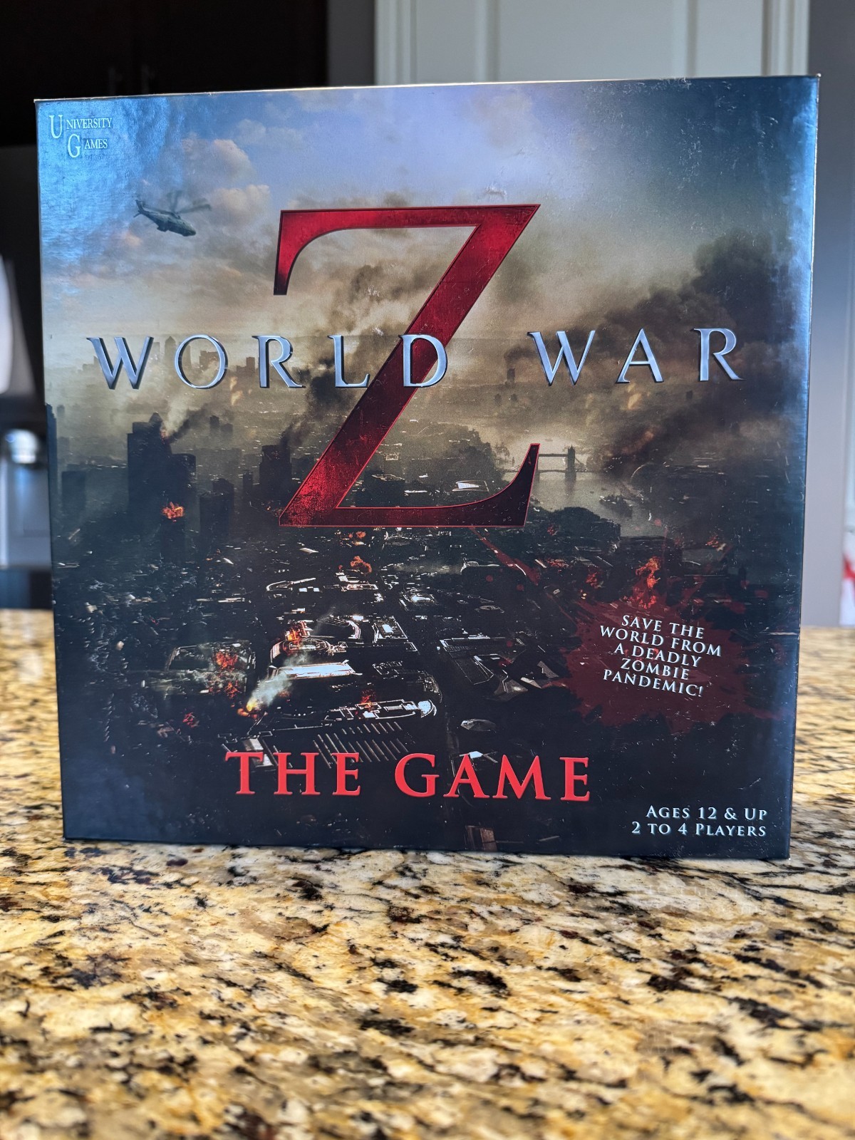 UNIVERSITY GAMES , WORLD WAR Z , THE GAME BOARD GAME – 2013 EDITION