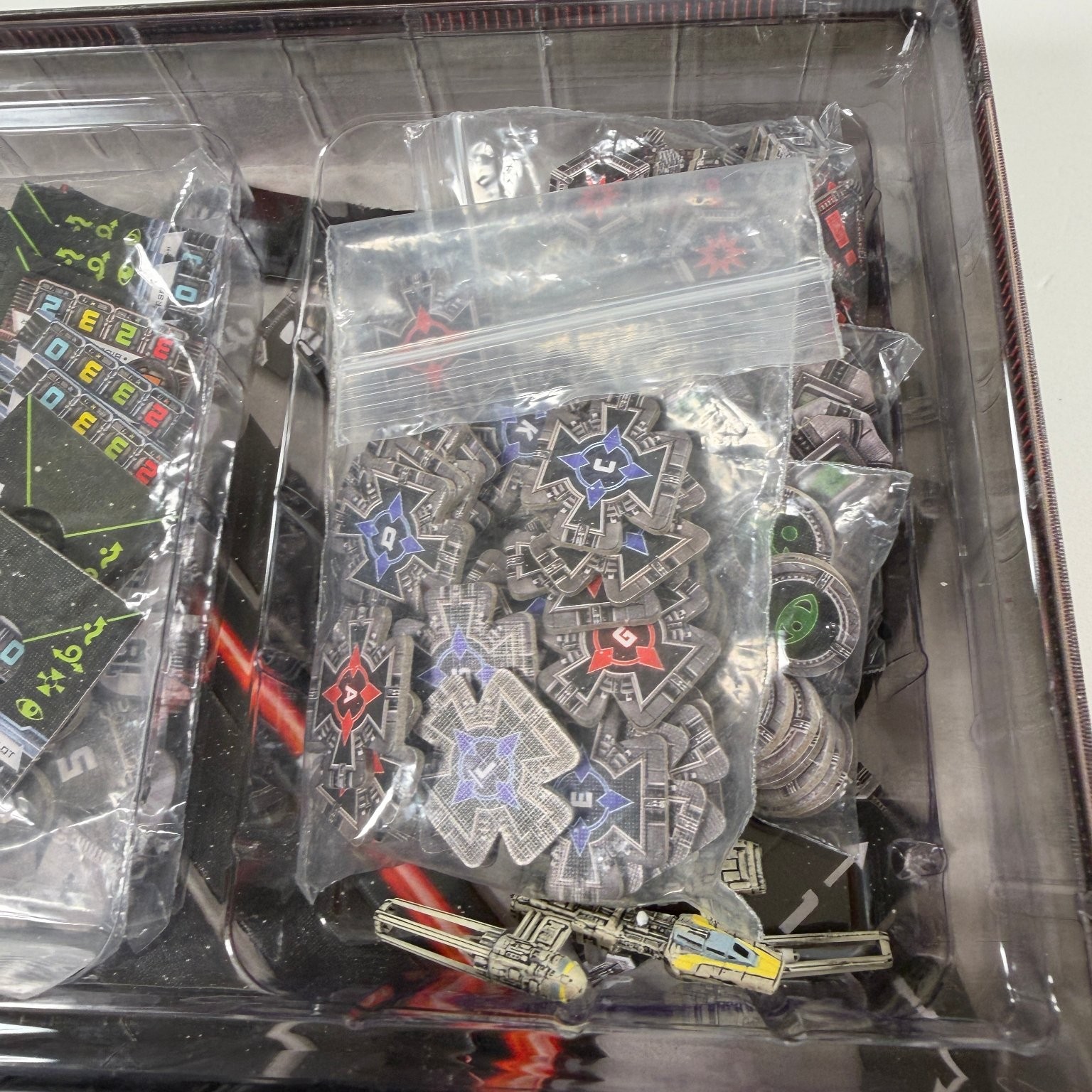Star Wars X-Wing Miniatures Game Fantasy Flight Board Game 2012 2 Players