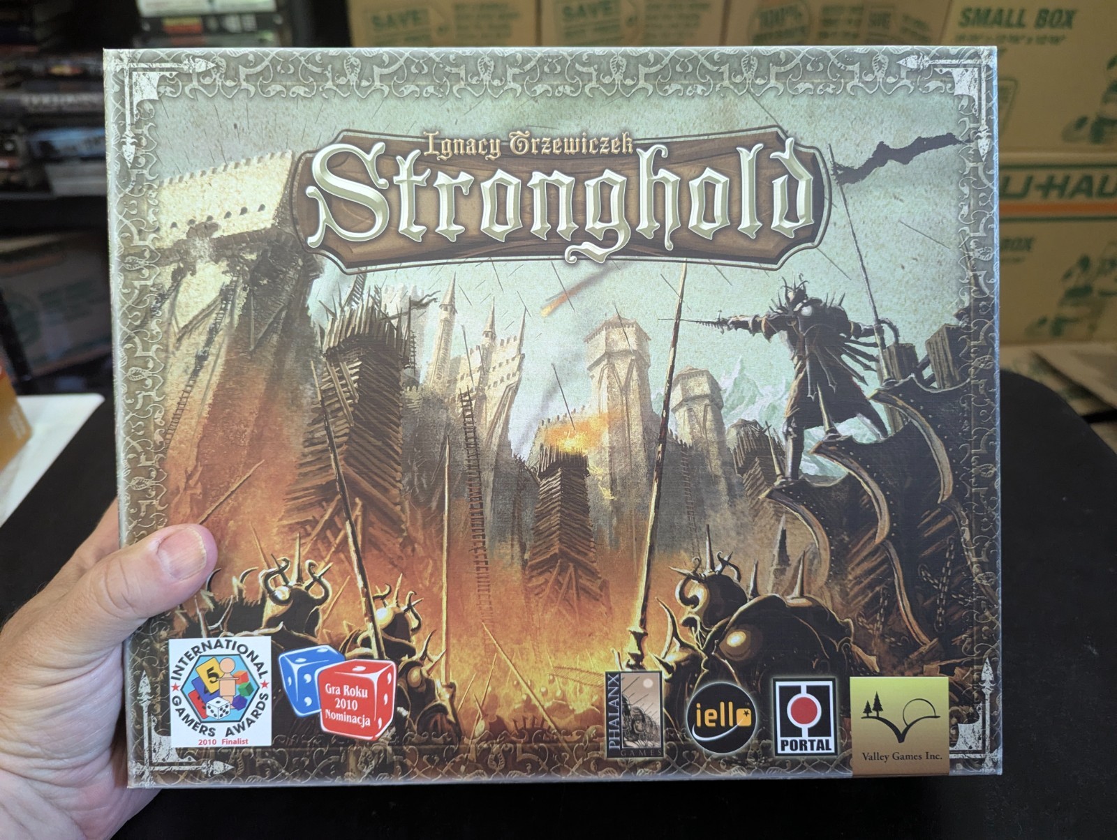 STRONGHOLD Board Game 100% COMPLETE 2010 AWARD WINNER