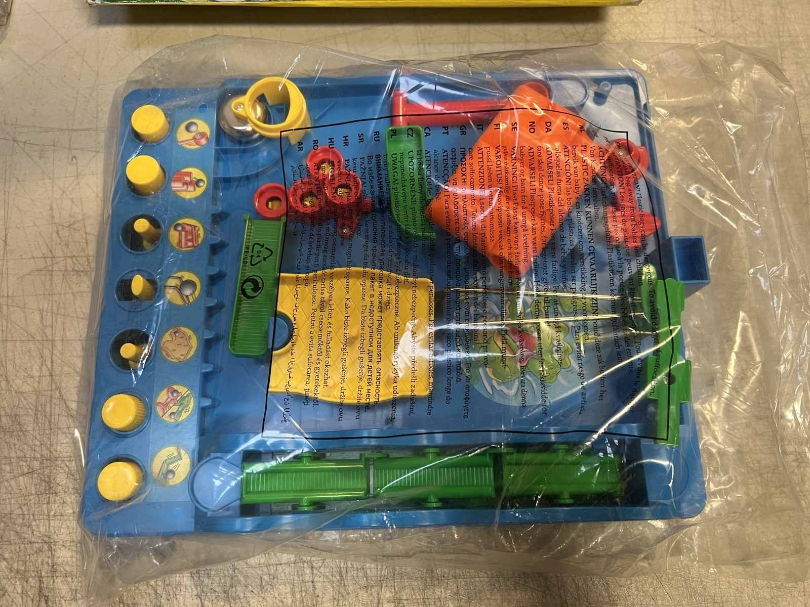 Tomy Tricky Bille Classic Retro Action Board Game Ball Maze (Incomplete)