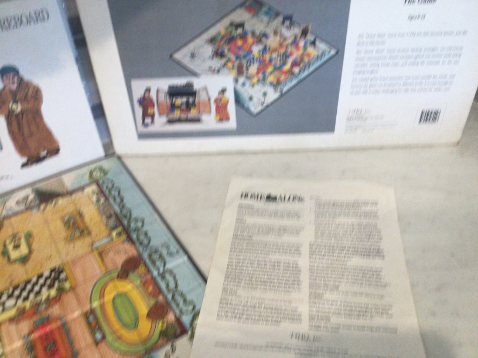 VINTAGE HOME ALONE BOARD GAME 1991 COMPLETE