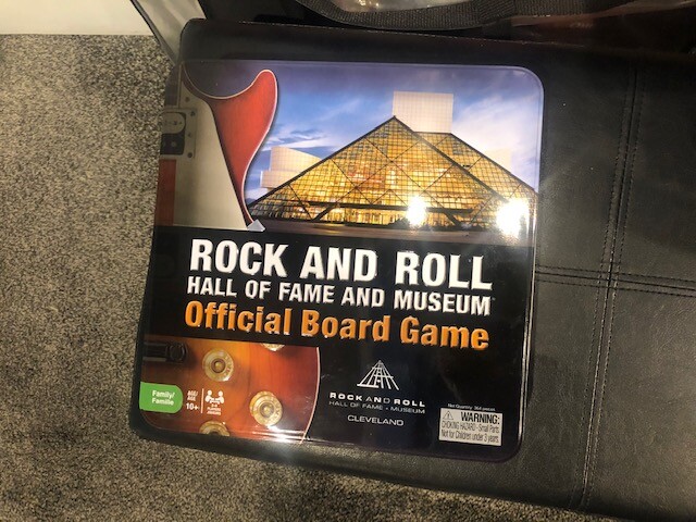 Ideal Rock And Roll Hall Of Fame & Museum Music Trivia Family Board Game New