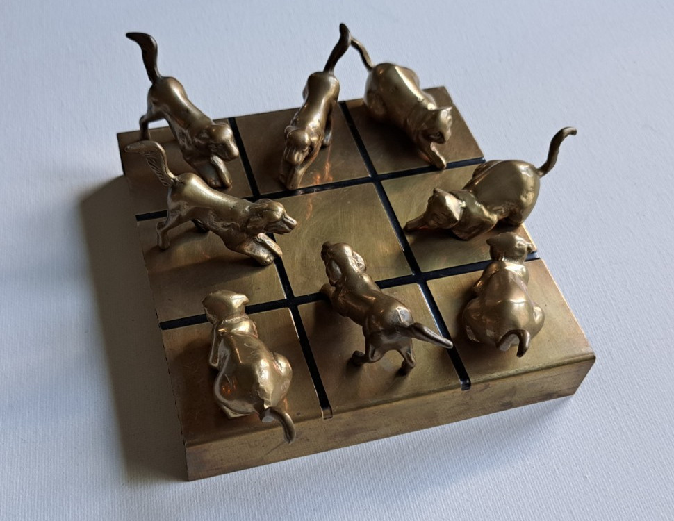 VTG PENCO Brass CAT & DOG Figurine Tic Tac Toe Game Labrador Golden Retriever