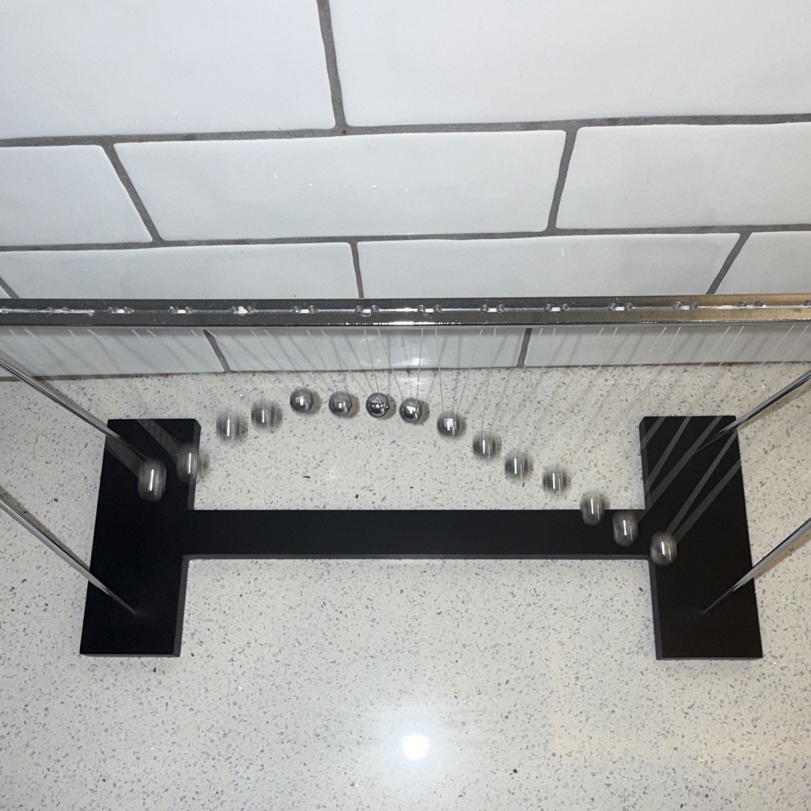 Newton’s Cradle Desktop Physics Educational Game
