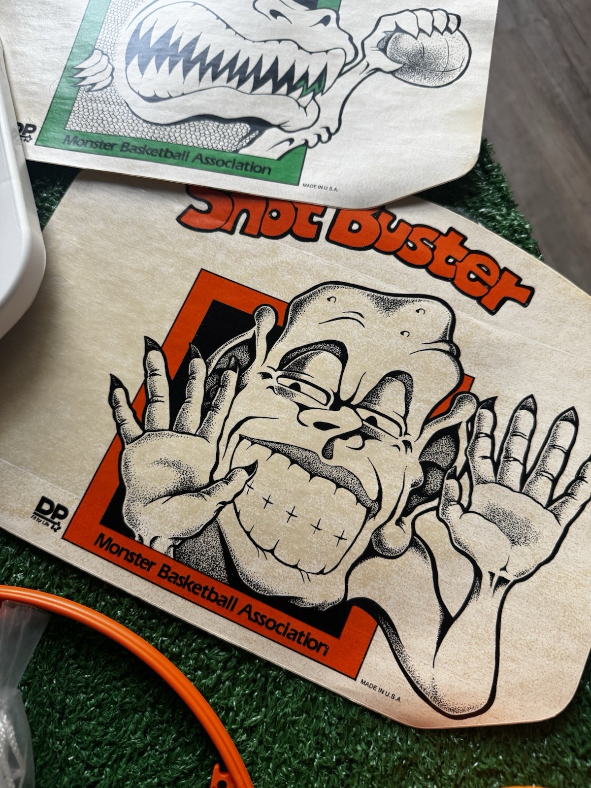 DP Shot Buster 1987 Vintage Mini Indoor Basketball Set ‘Dunkin’ Dinosaur’
