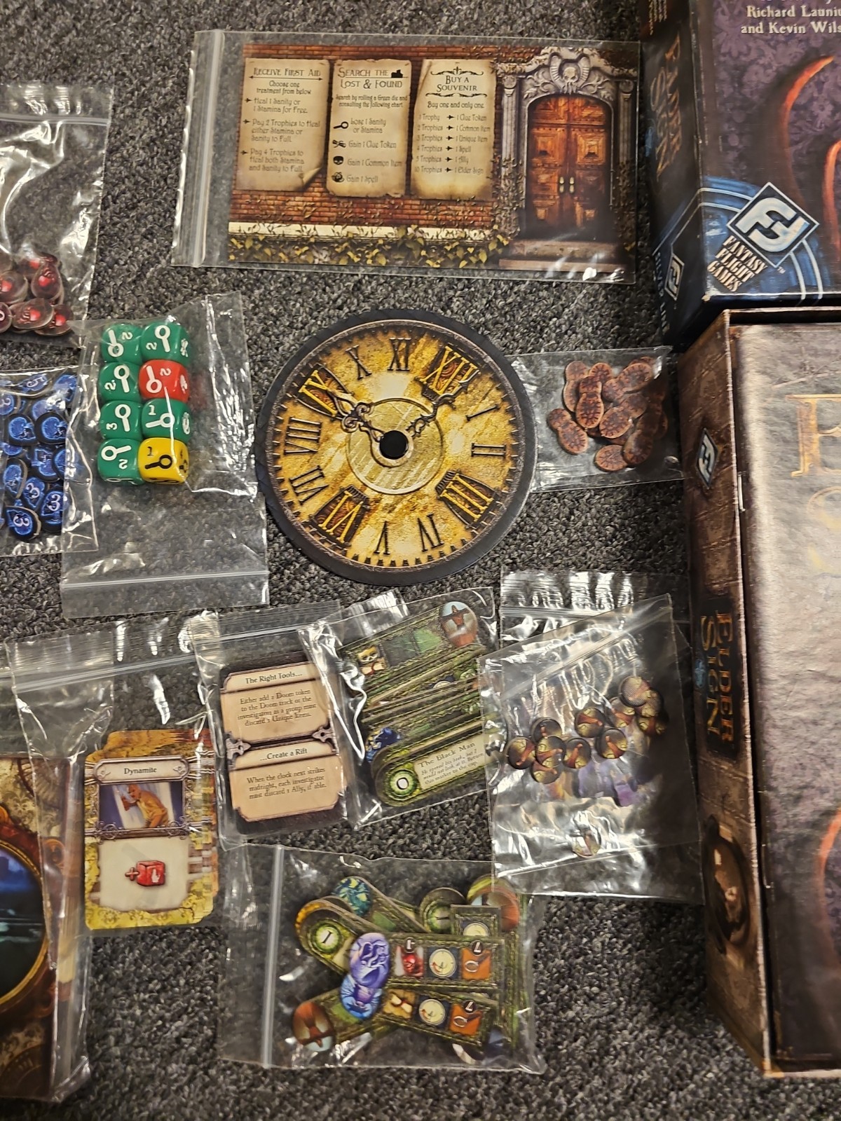 “Elder Sign” Cooperative Horror Dice Board Game Complete 2011