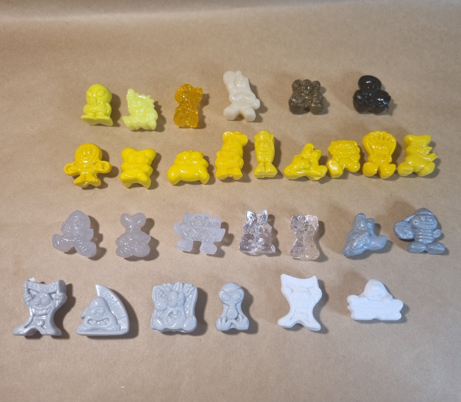 Gogo’s Crazy Bones VINTAGE BULK LOT Figures Clear Glitter Sports