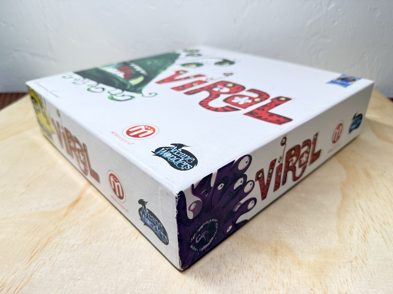 Viral by Arcane Wonders Area Control Strategy Board Game Complete 2-5 players 8+