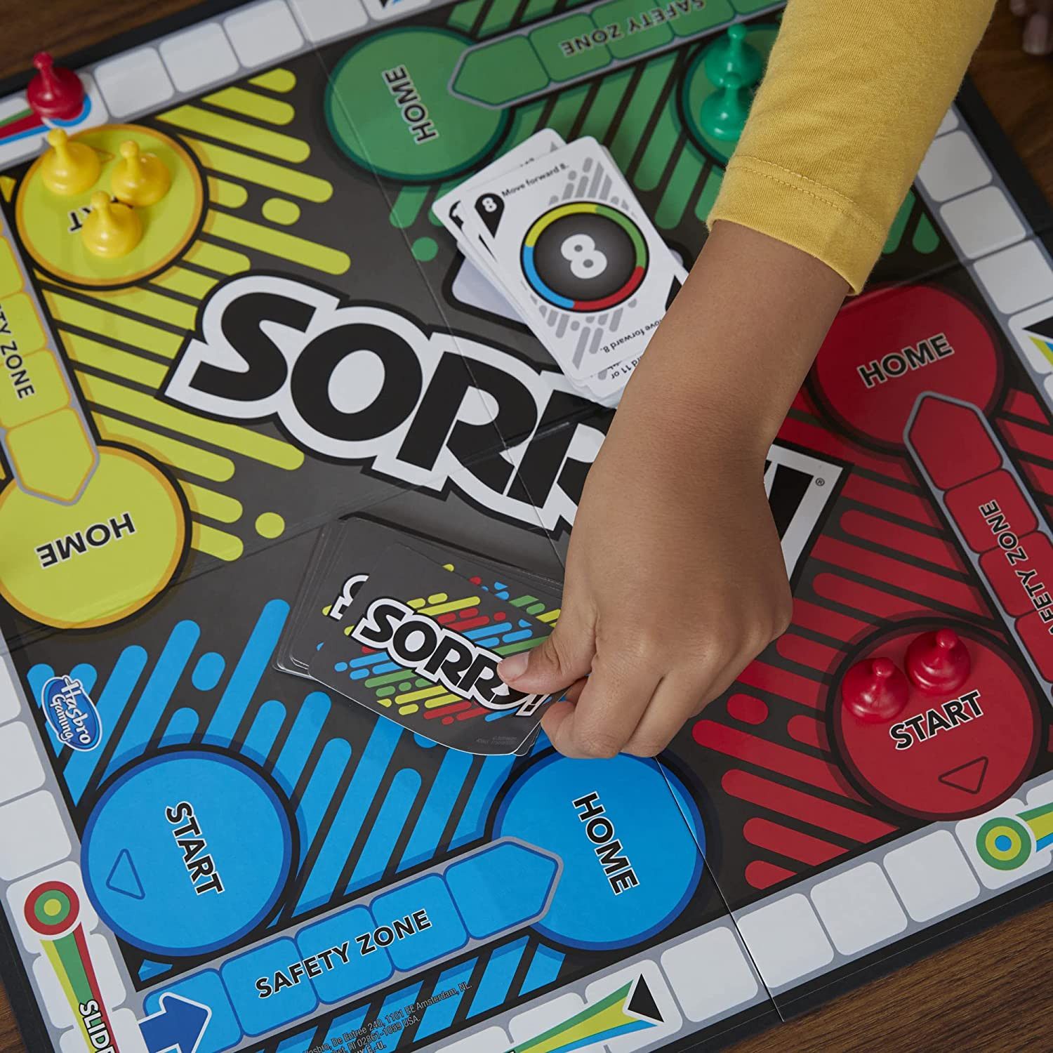Sorry! Kids Board Game, Family Board Games for Kids and Adults, 2 to 4 Players,
