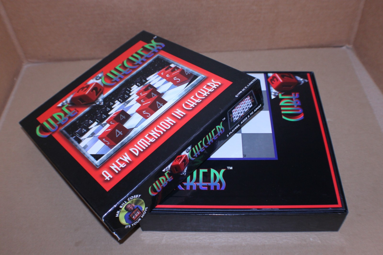 USED / Complete / Cube Checkers Game A New Dimension in Checkers 1998
